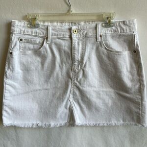 Levi’s Signature Iconic white high-rise skirt, size L
